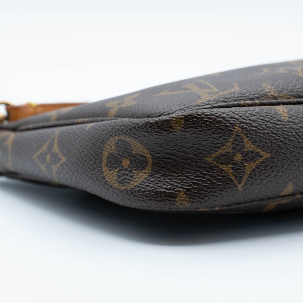 Louis Vuitton Canvas Monogram Pochette Accessoires - Picture 4 of 7